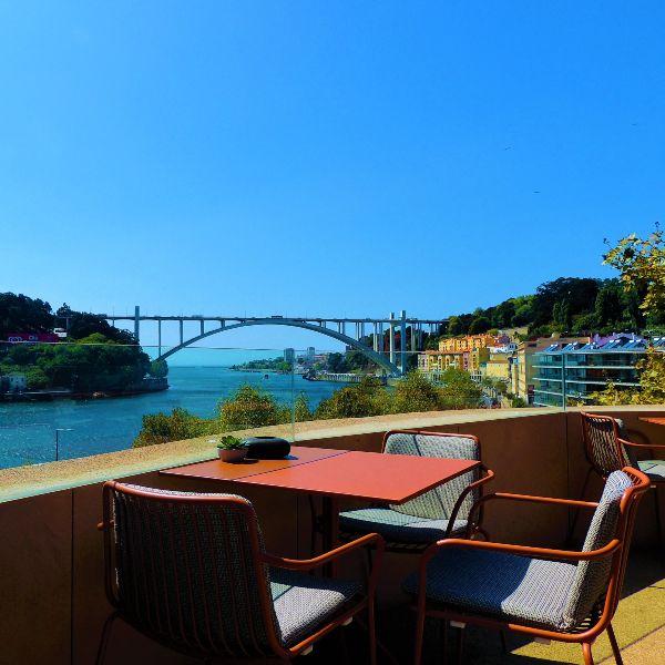 Douro Sky Lounge (Rooftop)  Vincci Porto 4* Oporto Douro Sky Lounge (Rooftop)  Vincci Porto 4* Oporto